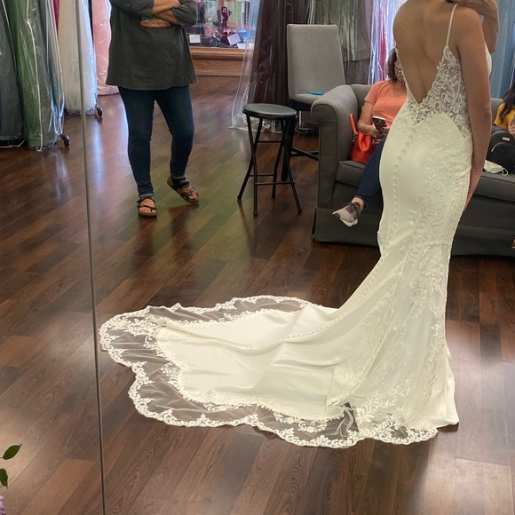 Stella York Wedding Dress - Picture 4 of 7